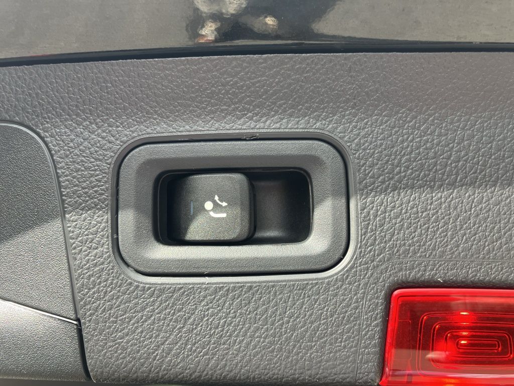 Fahrzeugabbildung Mercedes-Benz A 250 e PROGRESSIVE*AHK*LED*NAVI*DAB*SITZH