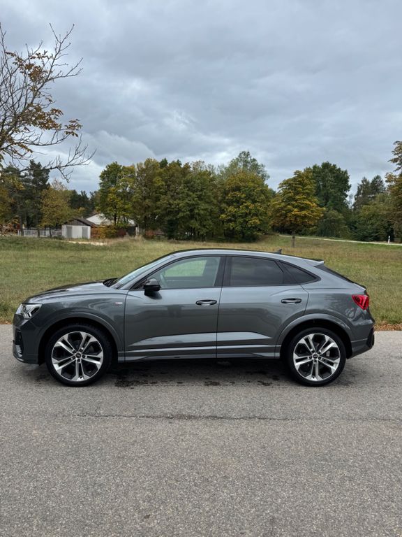 Image of Audi Q3