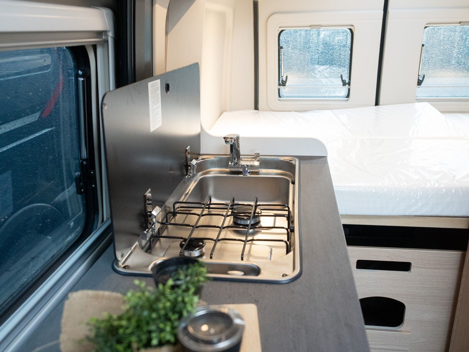 Fahrzeugabbildung Sunlight Adventure Cliff 540 Rahmenfenster, Dieselheizung