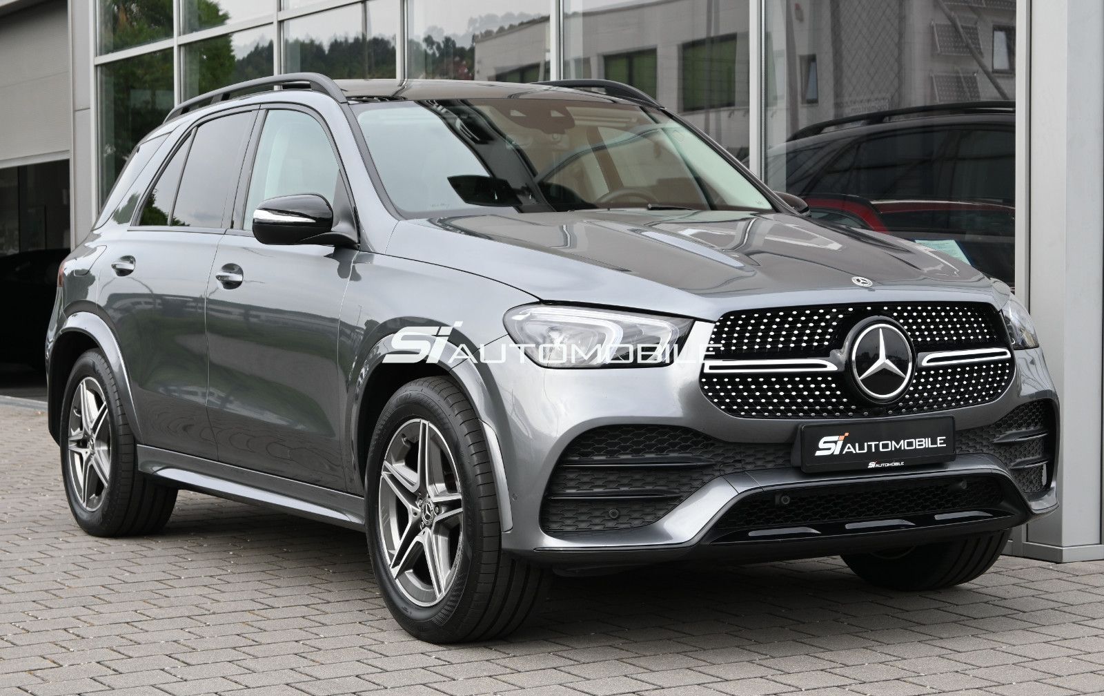 Fahrzeugabbildung Mercedes-Benz GLE 350 de 4MAT. AMG + NIGHT °ACC°AHK°PANO°HUD°