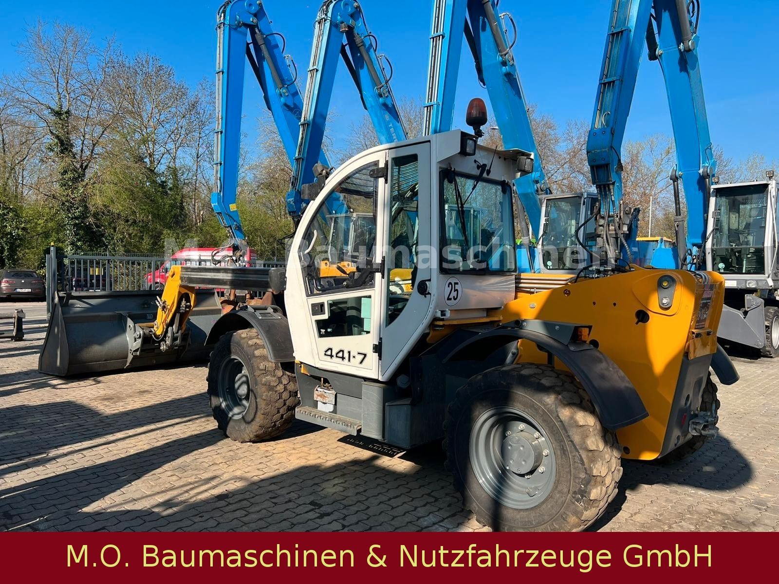 Fahrzeugabbildung Other Liebherr TL 441-7/7m/4,1t /SW/Gabel+Schaufel