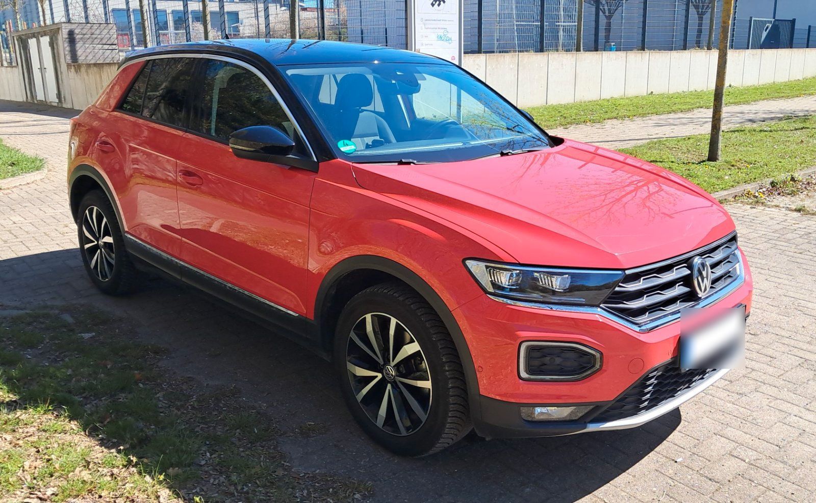 VW VW T-Roc 1.0 TSI style ACC LED 17 Zoll AHK...