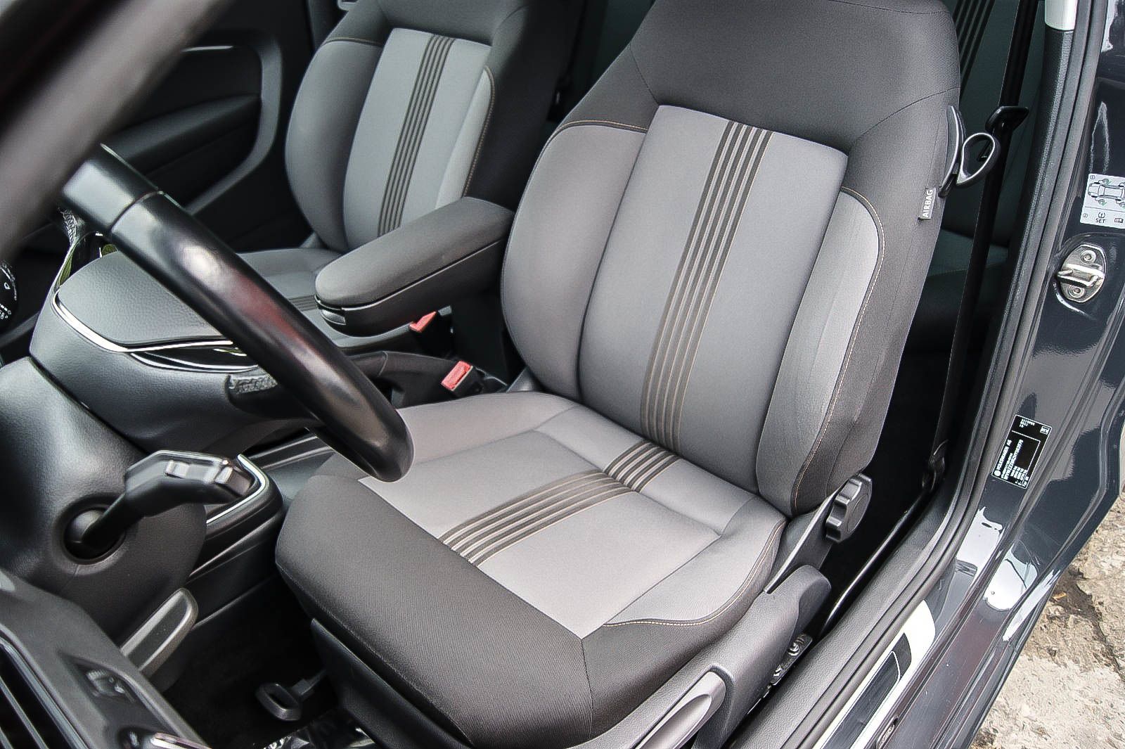 Fahrzeugabbildung Volkswagen Polo V 14TDI Allstar KLIMAAUTOMATIK TEMPOMAT PDC