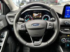 FORD Focus Lim. 1.0 Titanium*LED*Navi*DAB*ACC*