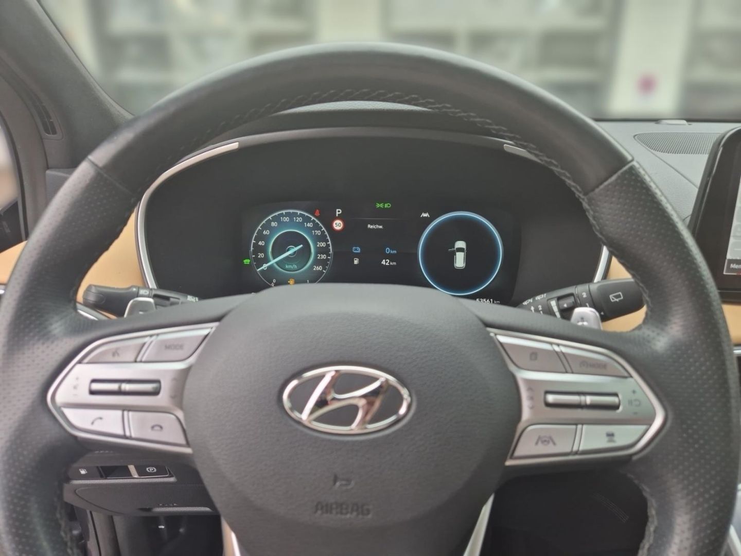 Fahrzeugabbildung Hyundai SANTA FE Signature Plug-In Hybrid 4WD+Pano+AHK H