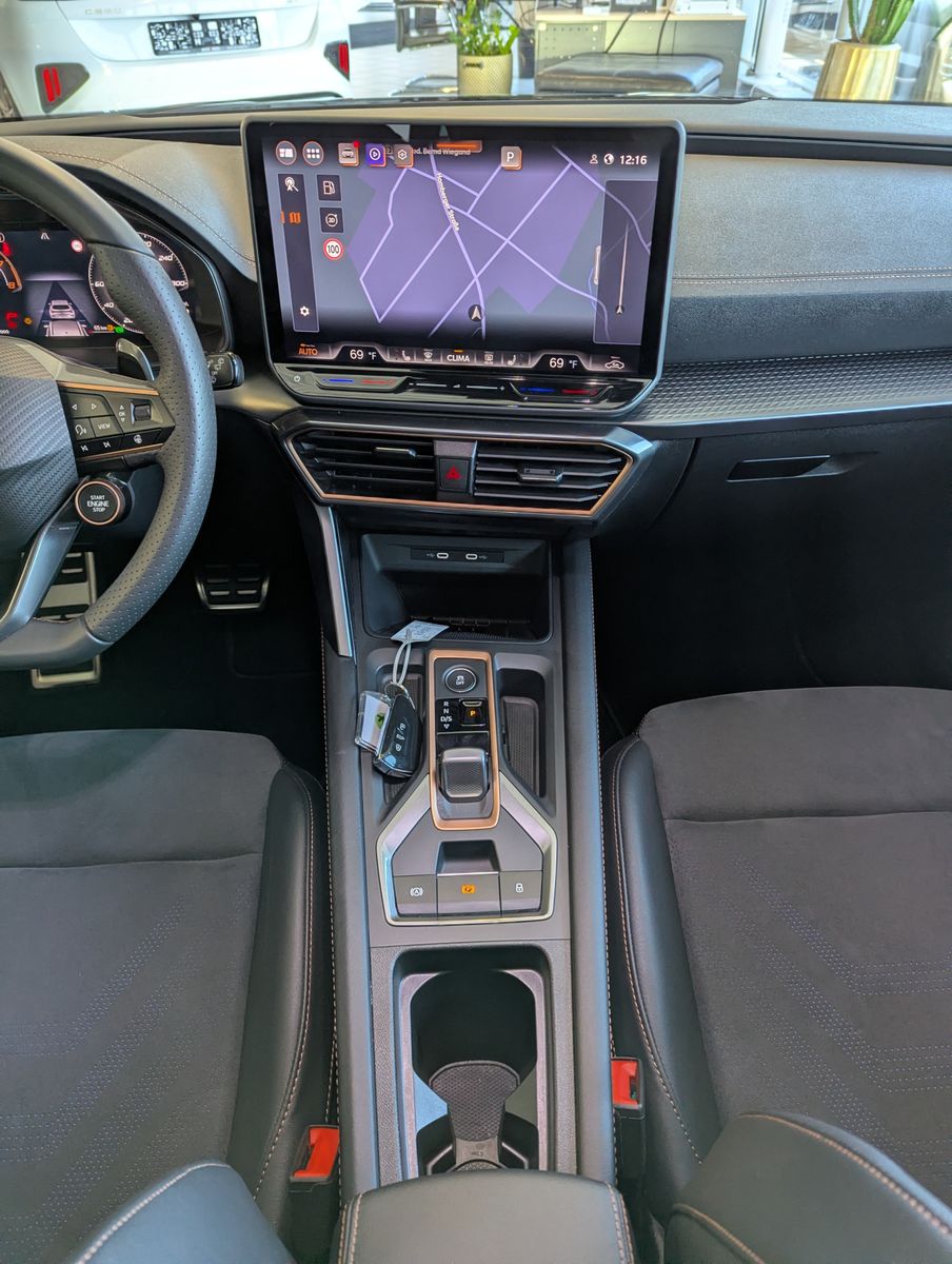 Fahrzeugabbildung CUPRA Leon 1.5 eTSI DSG Skyline Dinamica Memory AHK 19