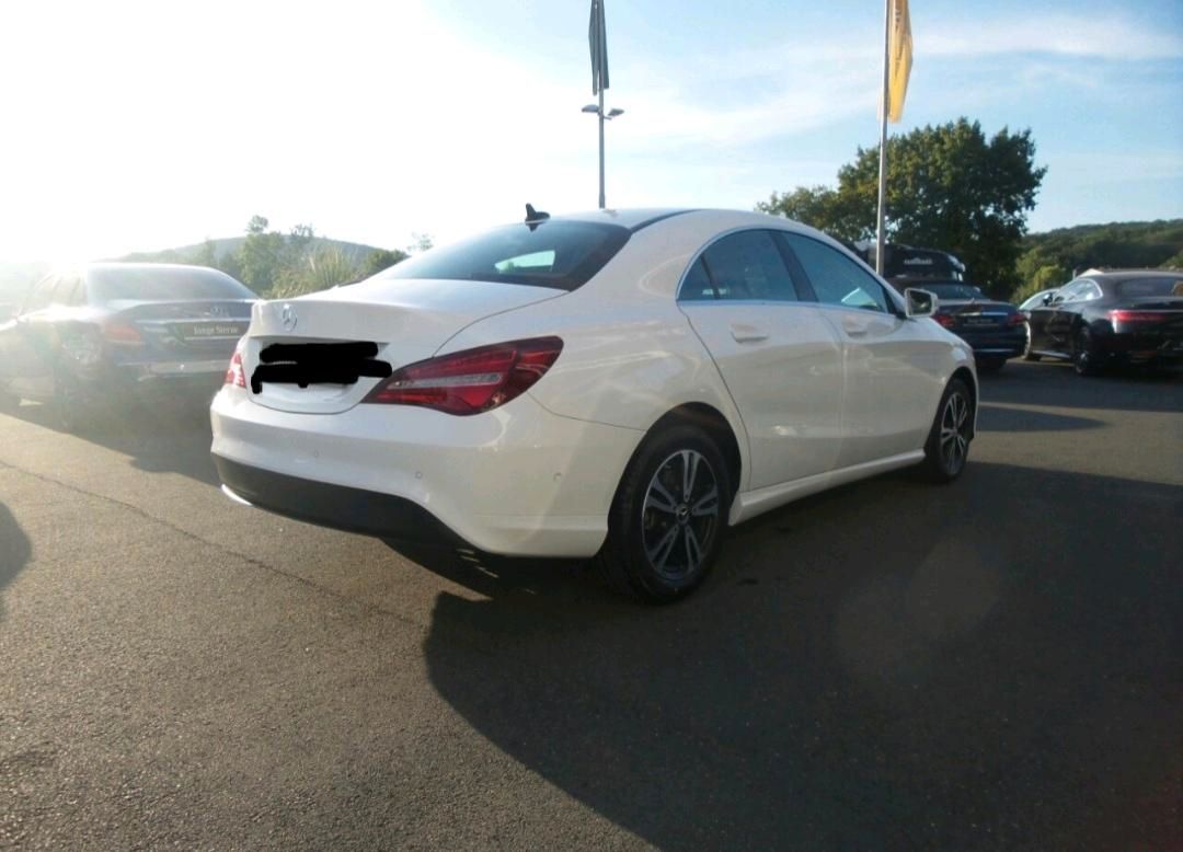 MERCEDES-BENZ Mercedes CLA 180 Urban / Style - 145.000km...