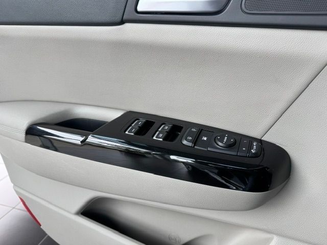 Fahrzeugabbildung Kia Sportage Platinum Edition 4WD AHK LEDER LED