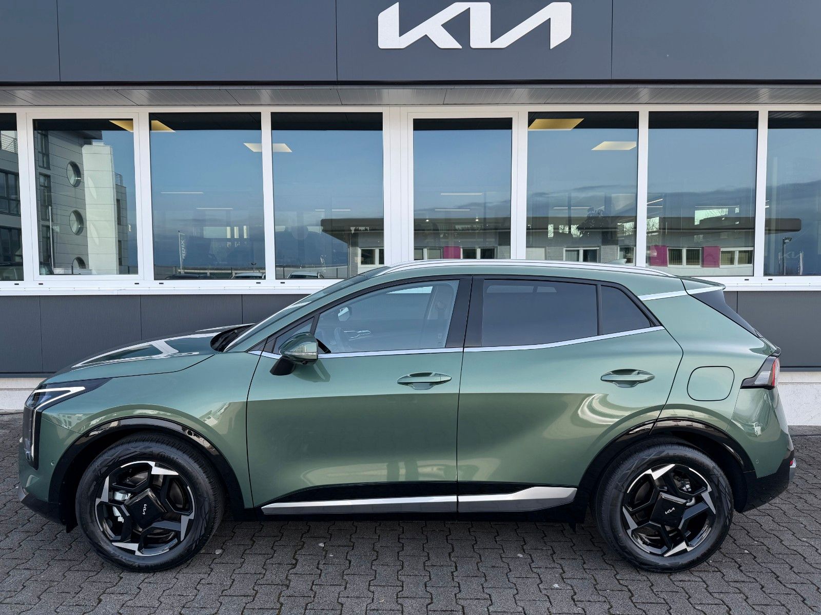 Fahrzeugabbildung Kia Sportage 1.6T 2WD DCT SPI DRIVE SOUND