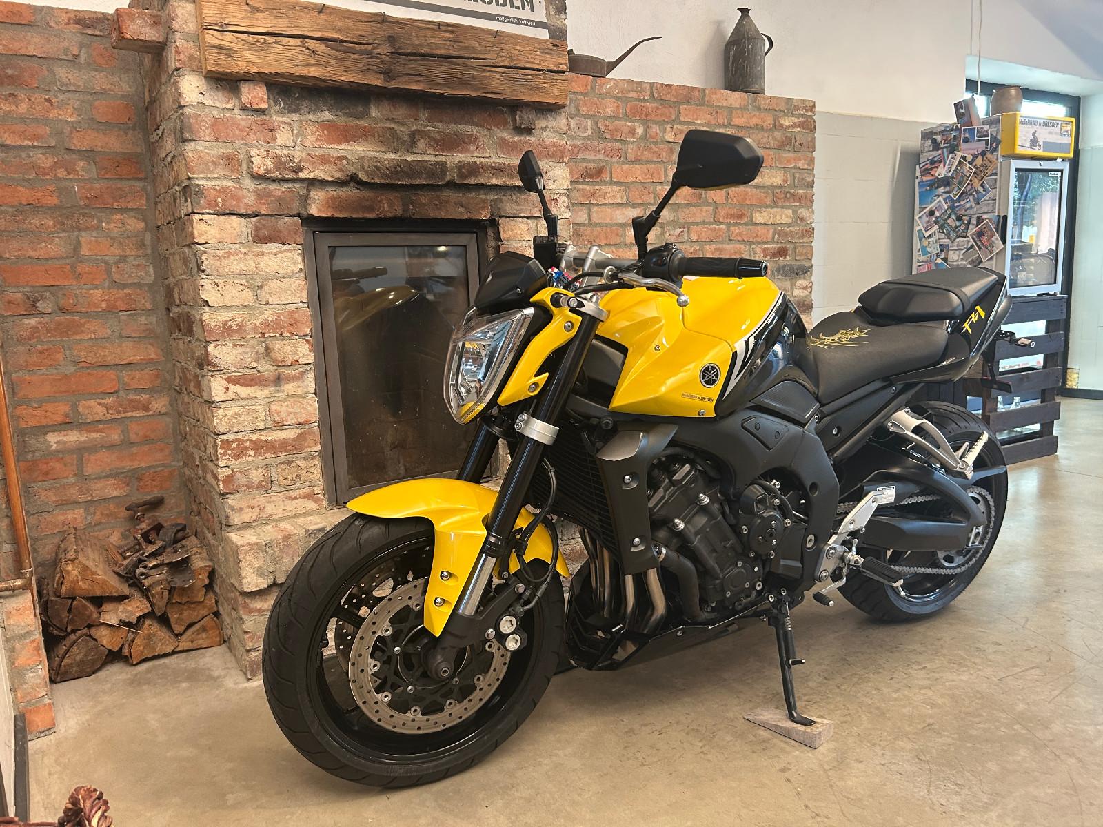 Yamaha FZ 1 N  RN16