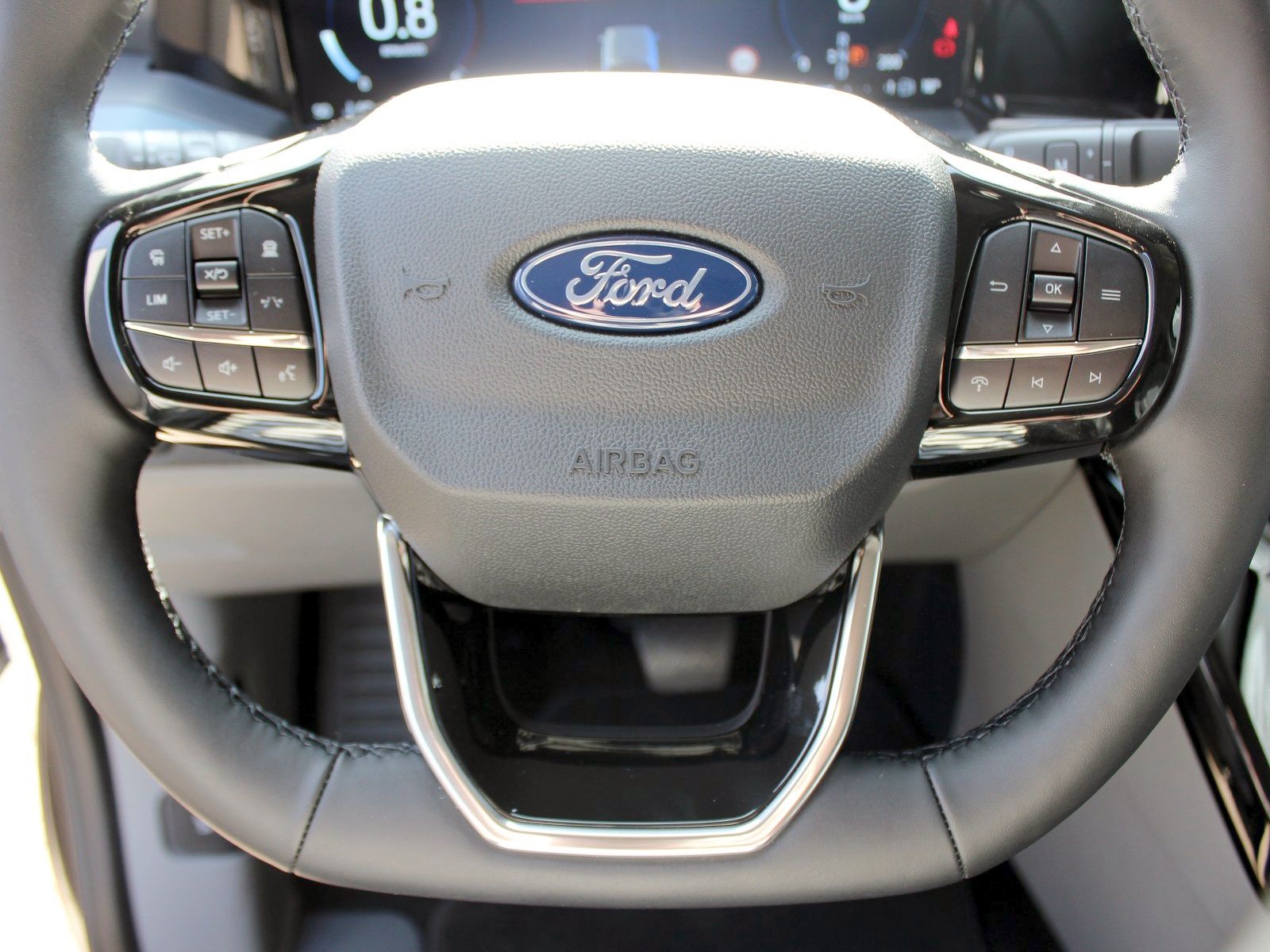 Fahrzeugabbildung Ford Tourneo Custom 320 L1 Tourneo Active FWD Bus