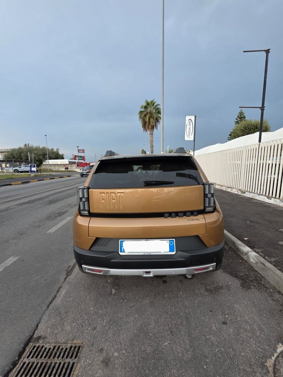 Fiat Grande Panda 1.2 Hybrid 110 CV S&S La Prima imagem 2