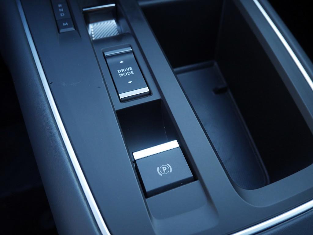 Citroën C5 Aircross PureTech 130 S&S EAT8 Shine NAVI LED