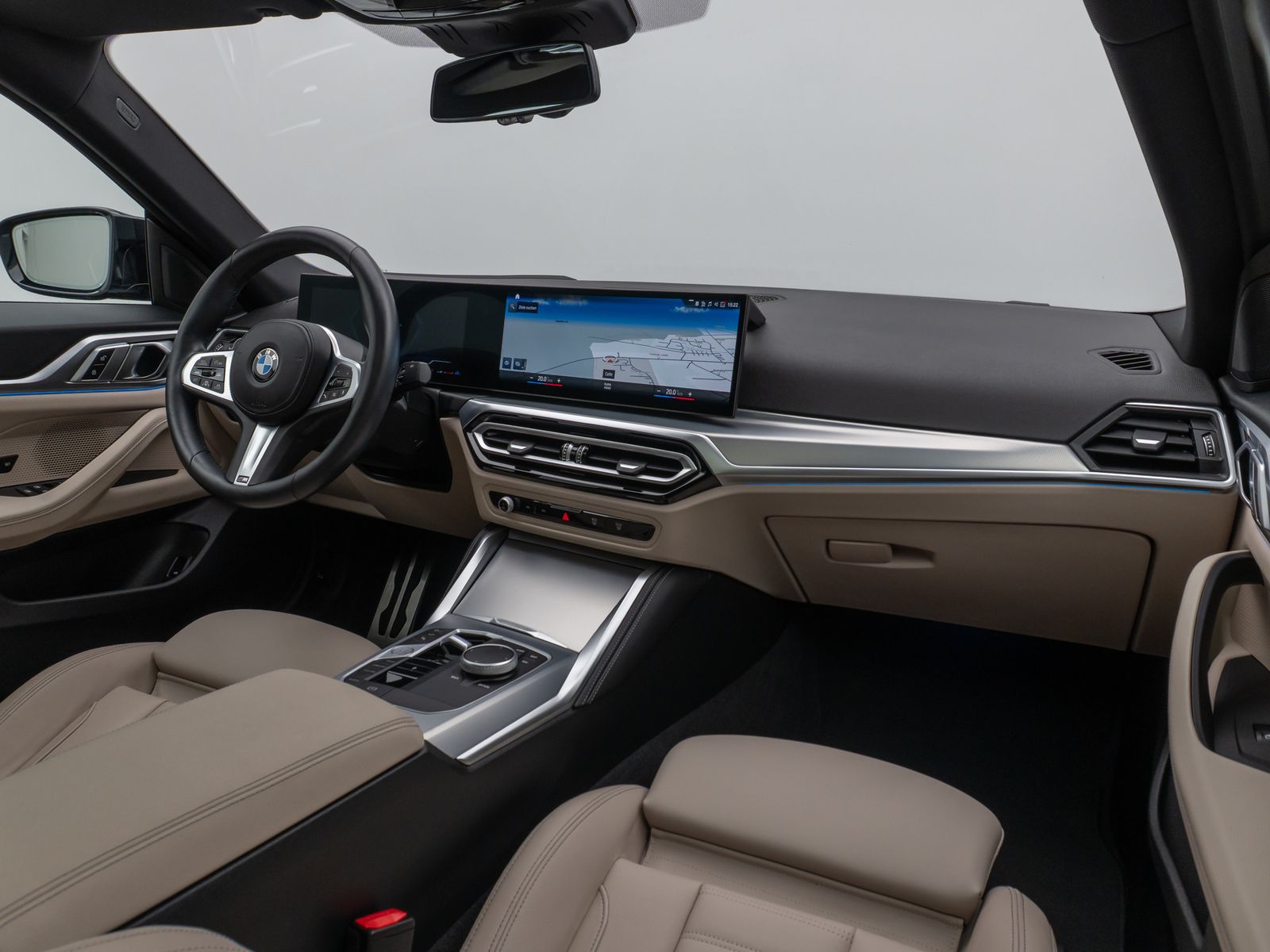 Fahrzeugabbildung BMW M440i xD GC Glasdach Laser 360°HUD DAB HiFi ACC