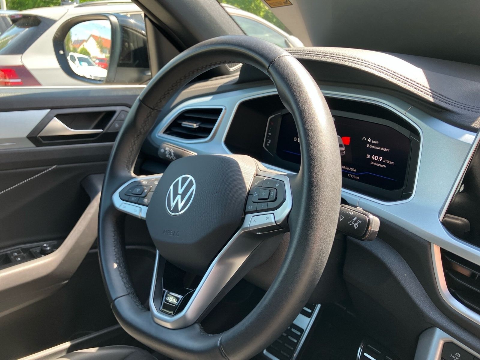 Volkswagen T-Roc - Bild 15