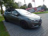 Opel Astra K Sports Tourer Business aus 1.Hand - Opel Astra mit Diesel-Antrieb: H