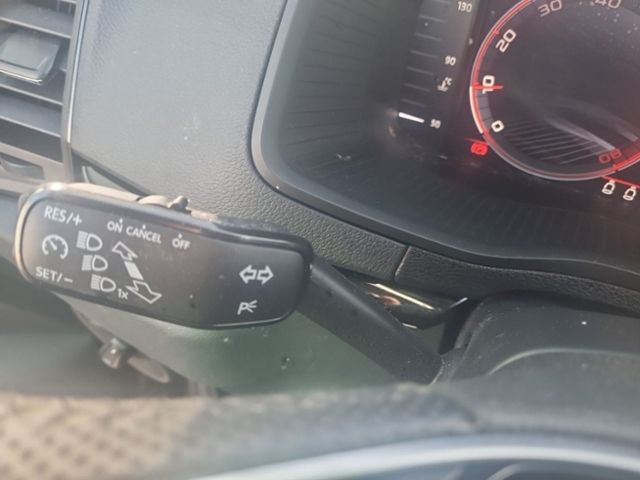 Fahrzeugabbildung SKODA Karoq 1.5 TSI Sportline NAVI AHK MATRIX-LED