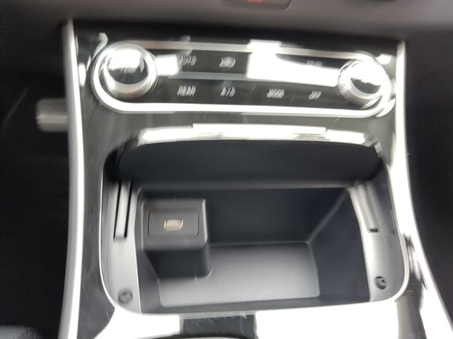 DFSK Forthing 4 PHEV AppleAndroid 360°Kam u.v.m.