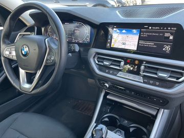 BMW 330 - 11