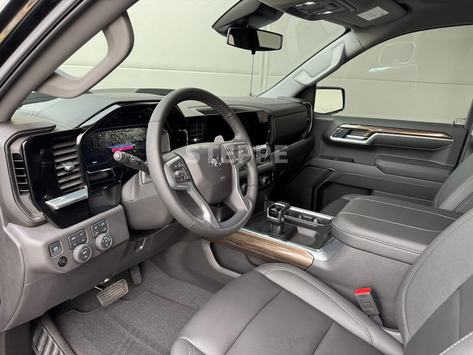 Chevrolet 2025 Silverado LT Trail Boss 6,2V8 Crew Cab. AHK