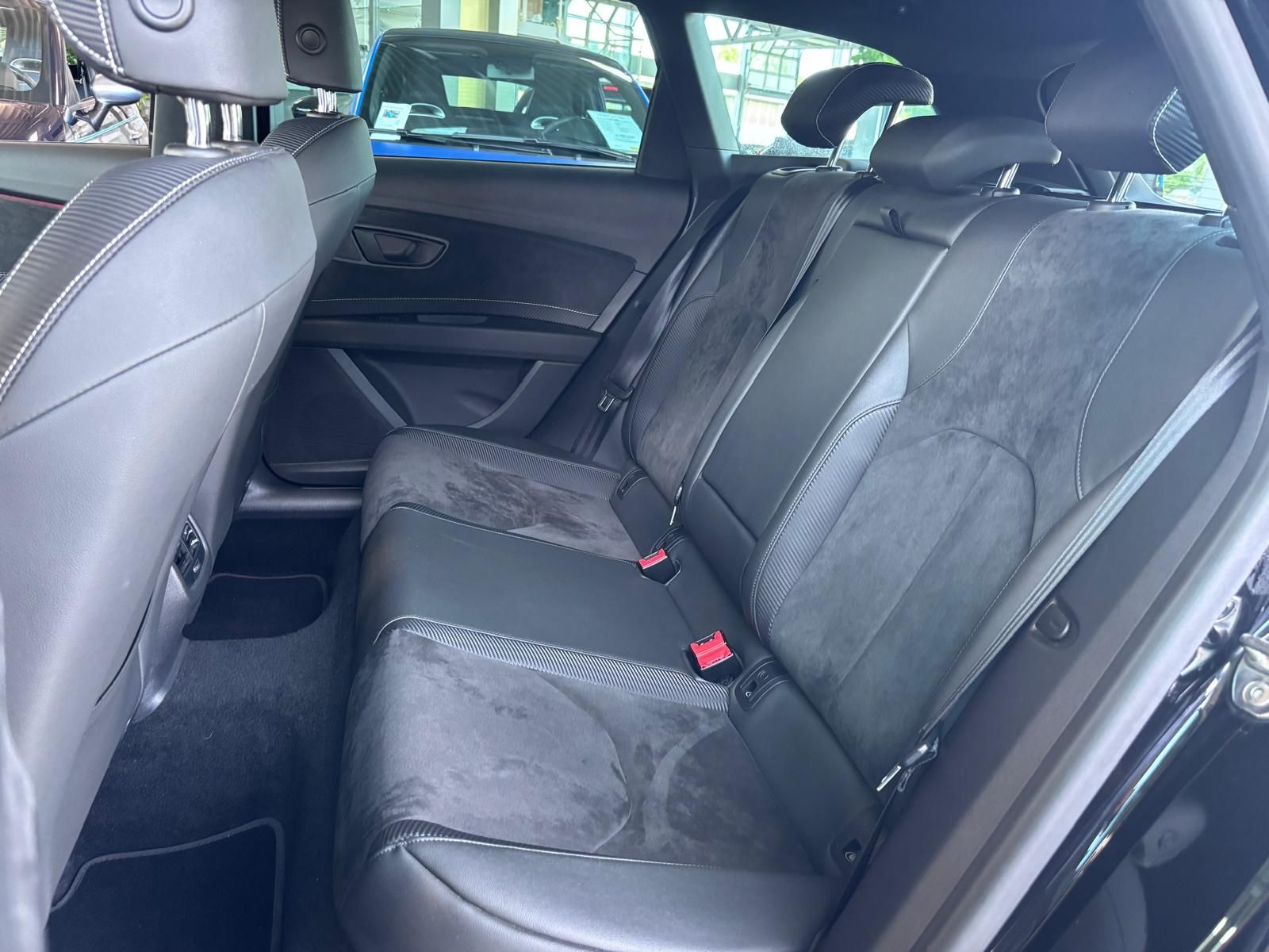 Fahrzeugabbildung SEAT Leon ST Cupra 300 Allrad KLIMA LED NAVI ALU