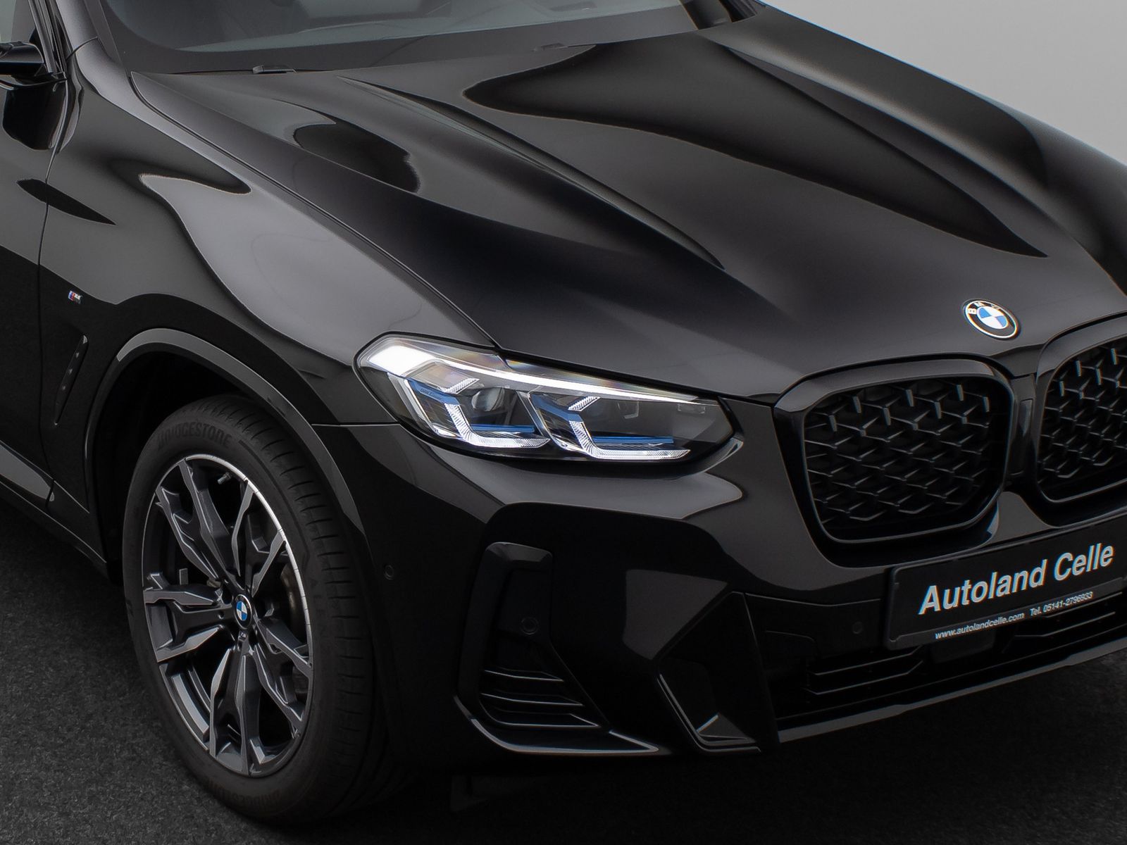 Fahrzeugabbildung BMW X4 xD20i M Sport Panorama Kamera Laser HUD HiFi