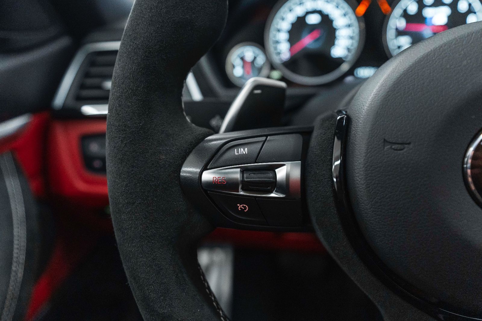 Fahrzeugabbildung BMW 430i M-PERFORMANCE HUD LED KAM NAV TOTW HIFI