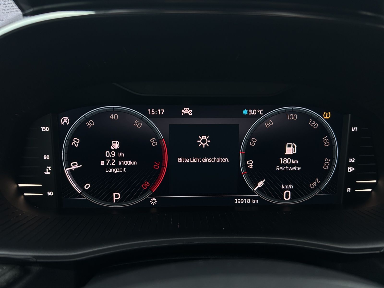 Fahrzeugabbildung SKODA Fabia Style TSI DSG LED SH RFK AID Ambiente Clim