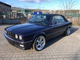 BMW 320 e30 Cabriolet Vollrestauriert - BMW 320 aus 1988 mit Benzin-Antrieb: Cabrio