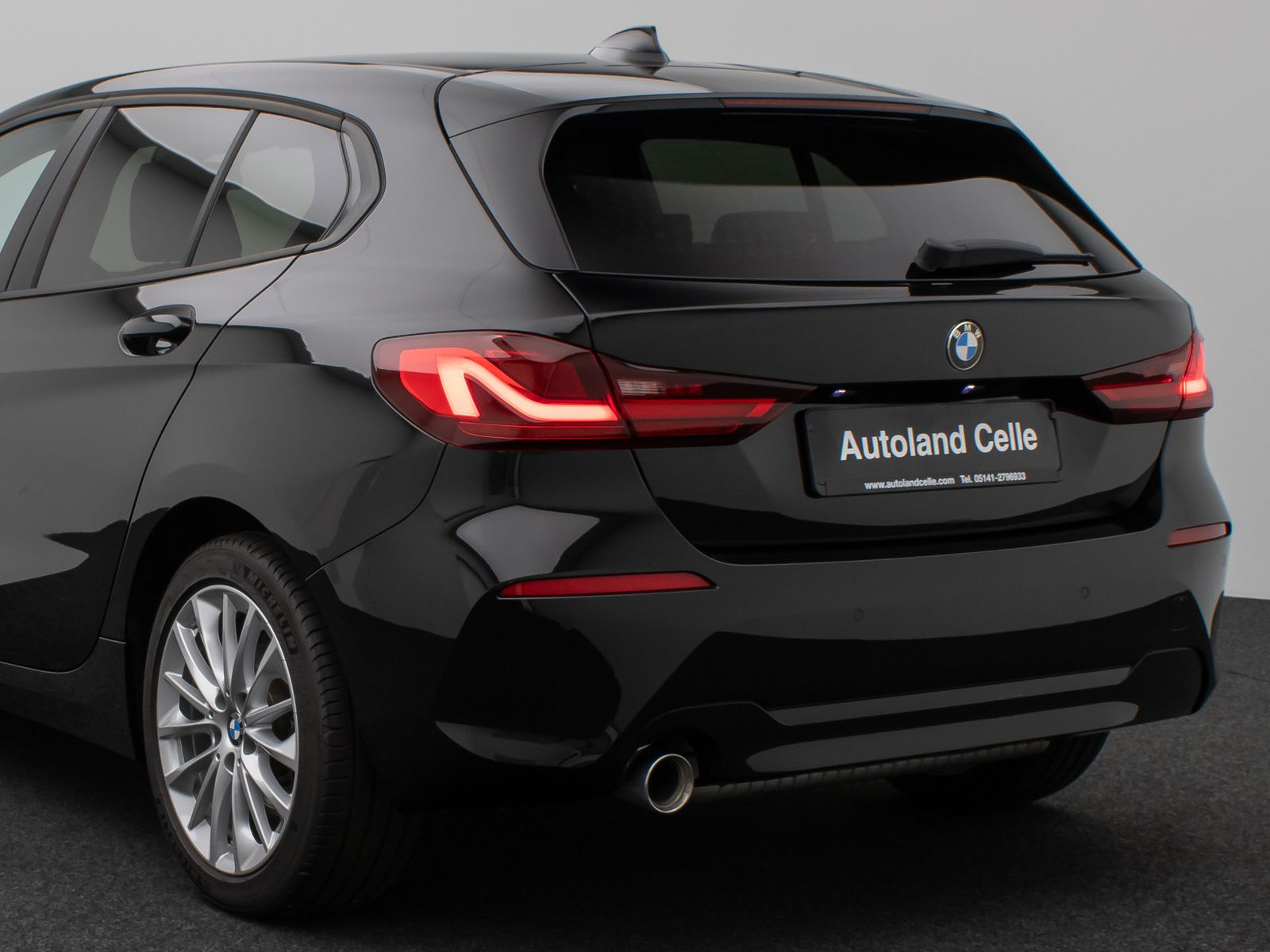 Fahrzeugabbildung BMW 118i DAB WLAN PDC Geschwindigkeitsreg Sport LED