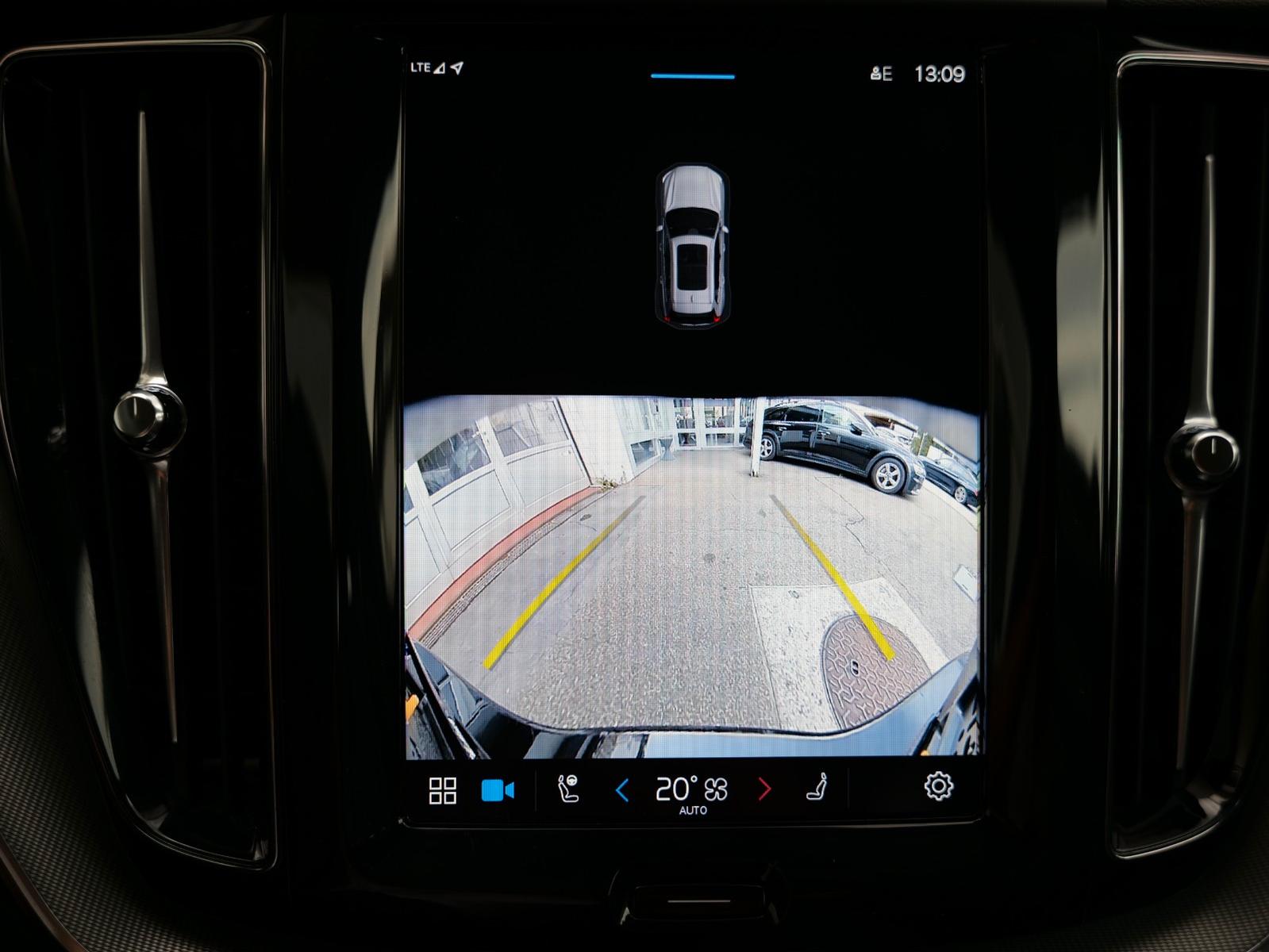 Volvo XC60 B5 Core AWD LEDER+NAVI+4xSHZ+CAM+KEYLESS, миниатюра 23