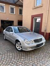 Mercedes-Benz E 240 4MATIC AVANTGARDE Avantgarde - Mercedes-Benz E 240 von privat