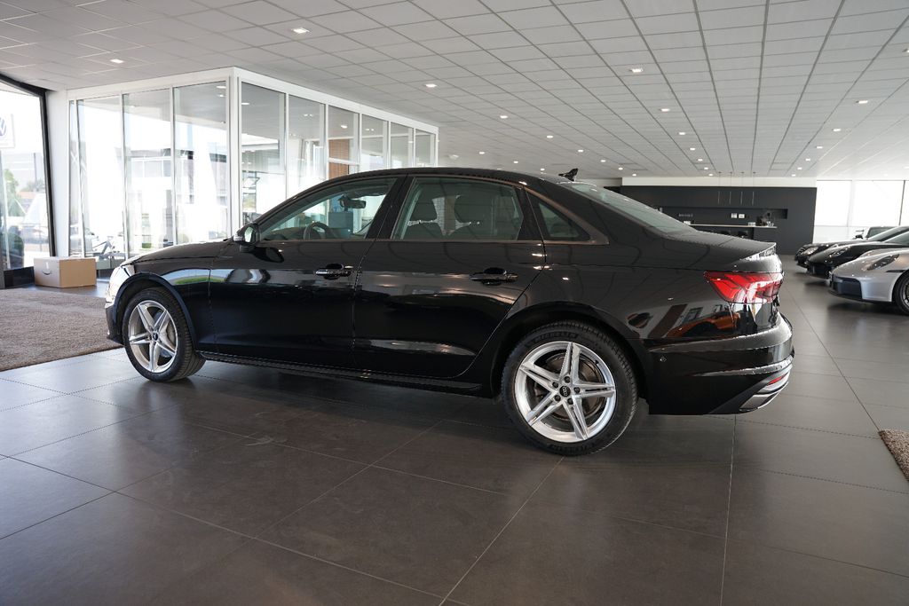 AUDI A4 Limousine 40 TFSI quattro advanced | AHK AUDI A4 Limousine 40 TFSI quattro advanced | AHK