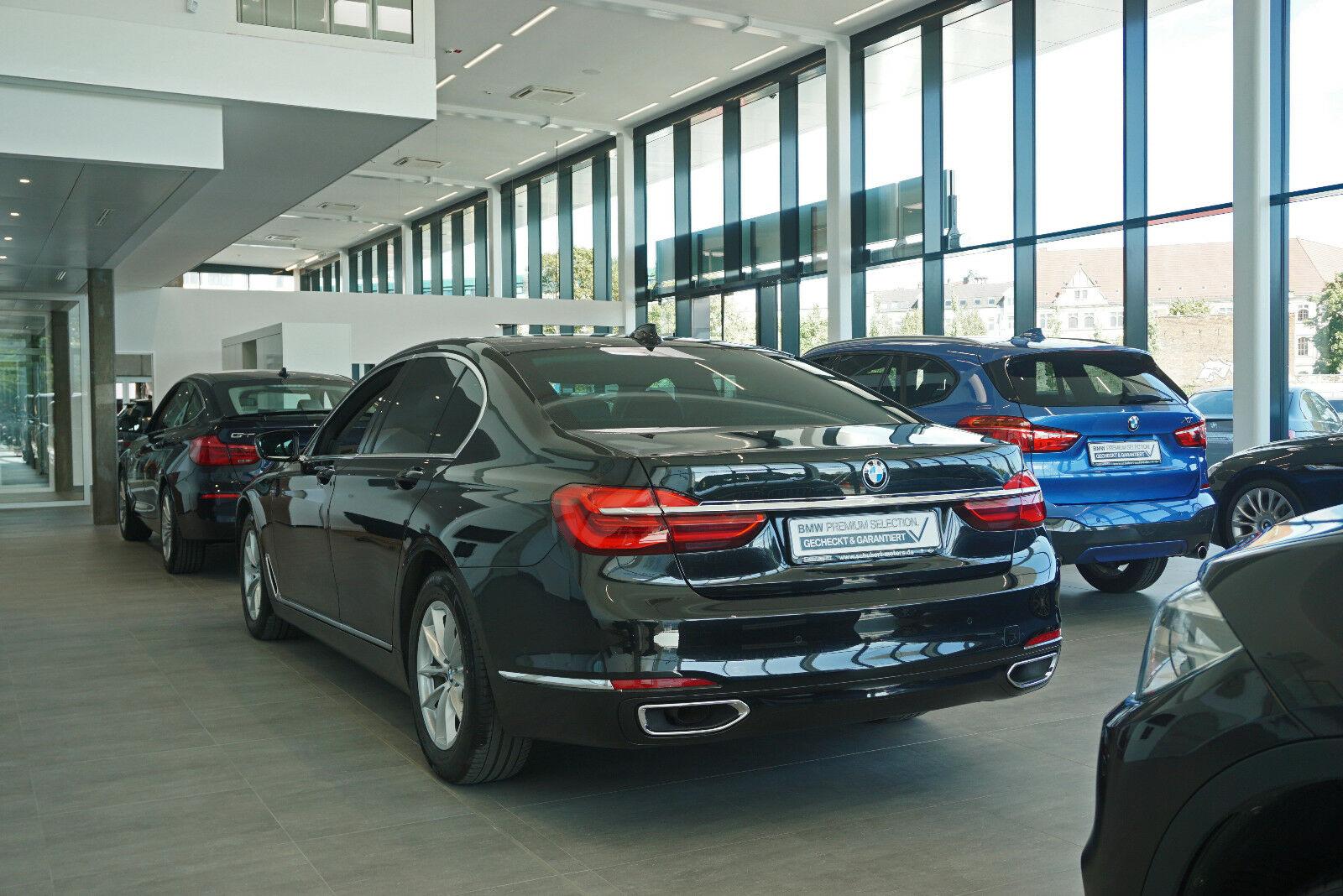 showroom-image-main