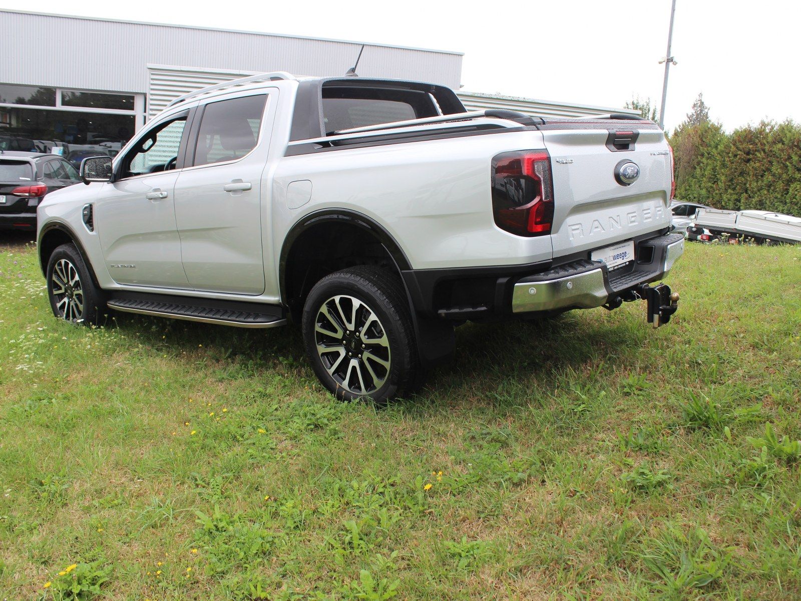 Fahrzeugabbildung Ford Ranger Platinum e-4WD Doppelkabine