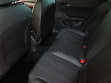 Fotografie 11 des Cupra Leon Sportstourer 1.5 eTSI 110 kW Pano AHK