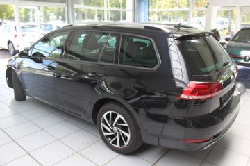 Volkswagen Golf - 10