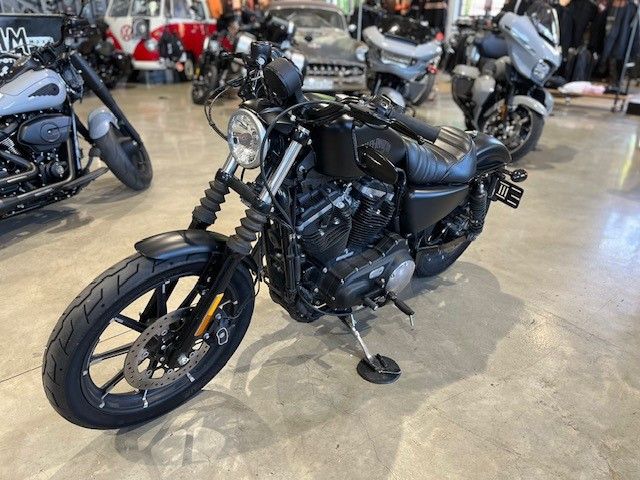 Fahrzeugabbildung Harley-Davidson XL2 883 Iron mit Miller Auspuffanlage