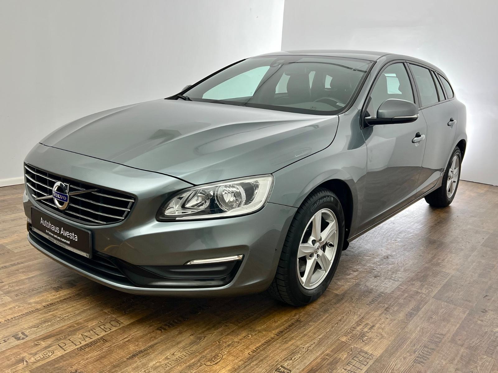Volvo V60 / 1.HD / NUR 110.tKM / Linje Svart / 6-GANG