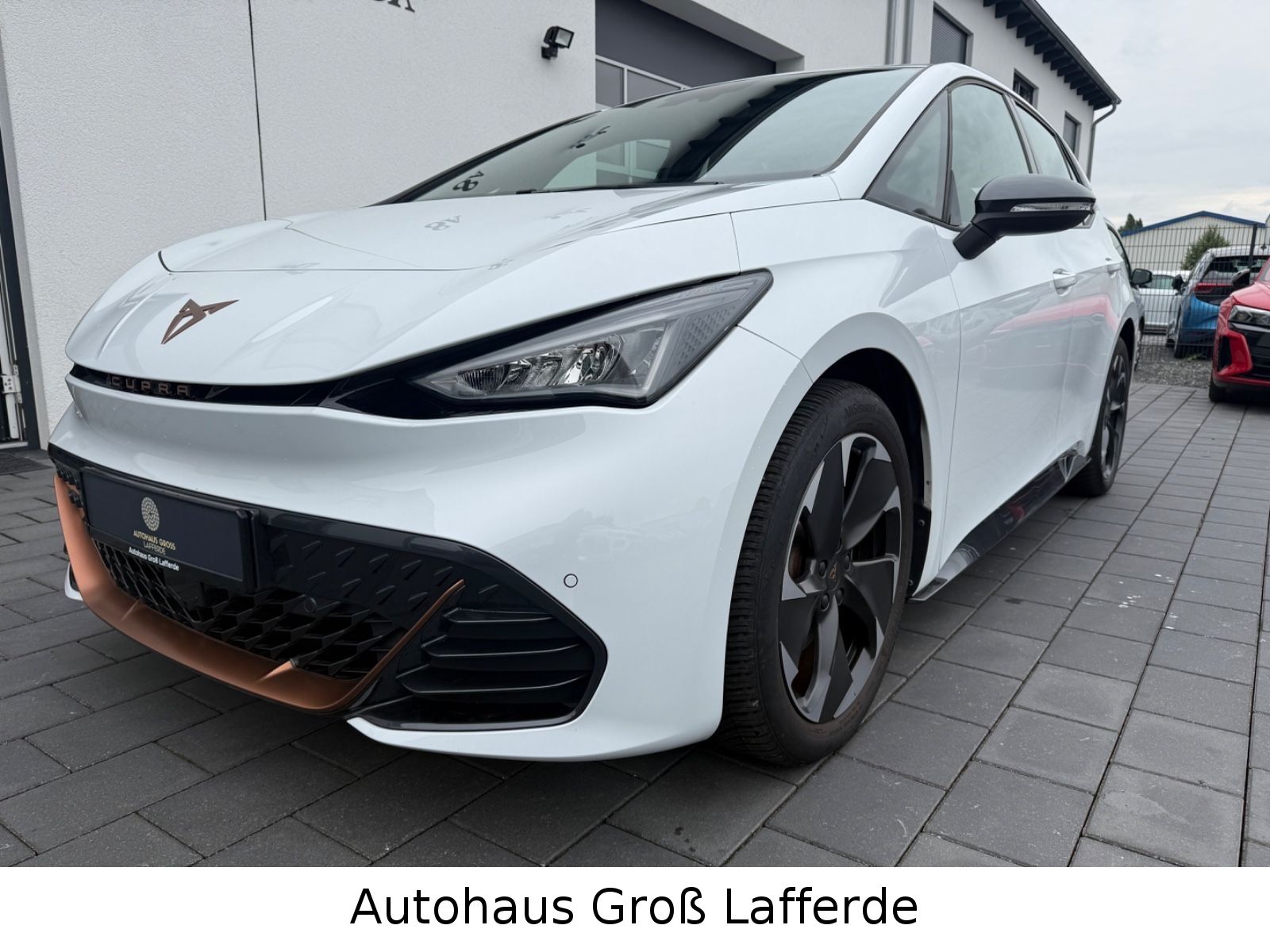 CUPRA Born 150 kW RFK WärmeP Navi ACC
