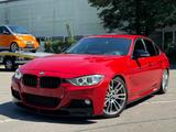 BMW 335 Baureihe 3 Lim. 335 i +HEADUP+M-PAKET+TÜV - BMW 335: 335i
