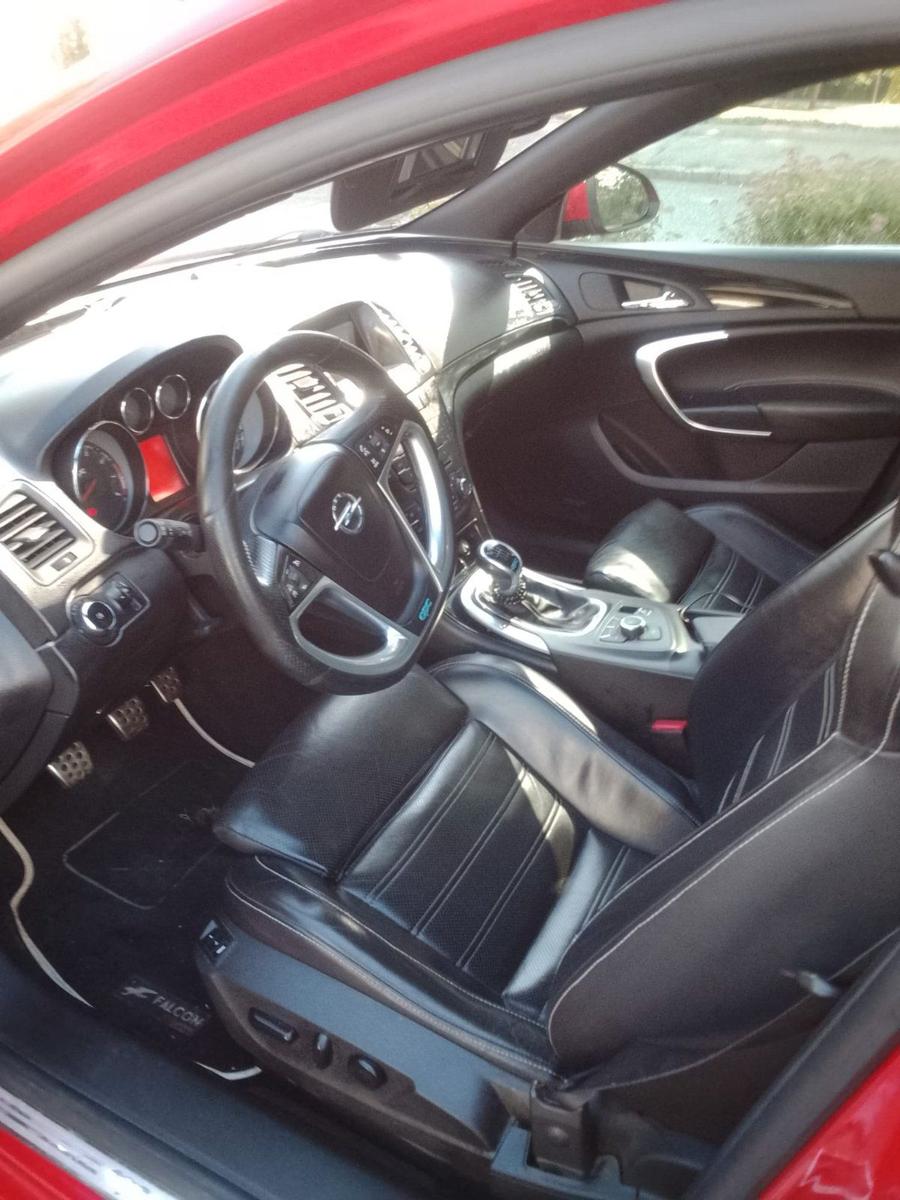 Opel Insignia 2011 — interior