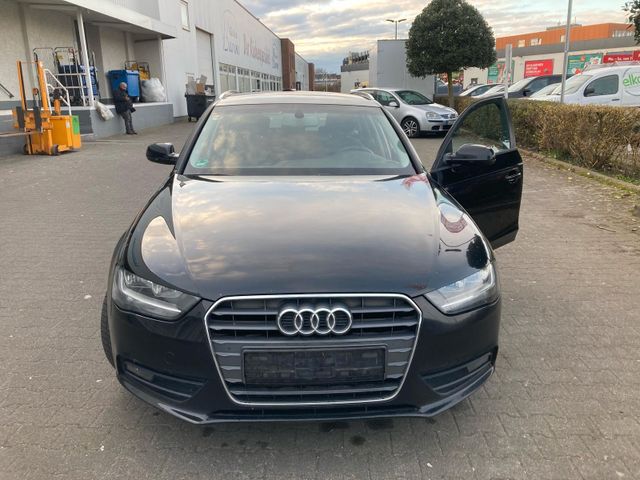 Audi A4 Avant Attraction