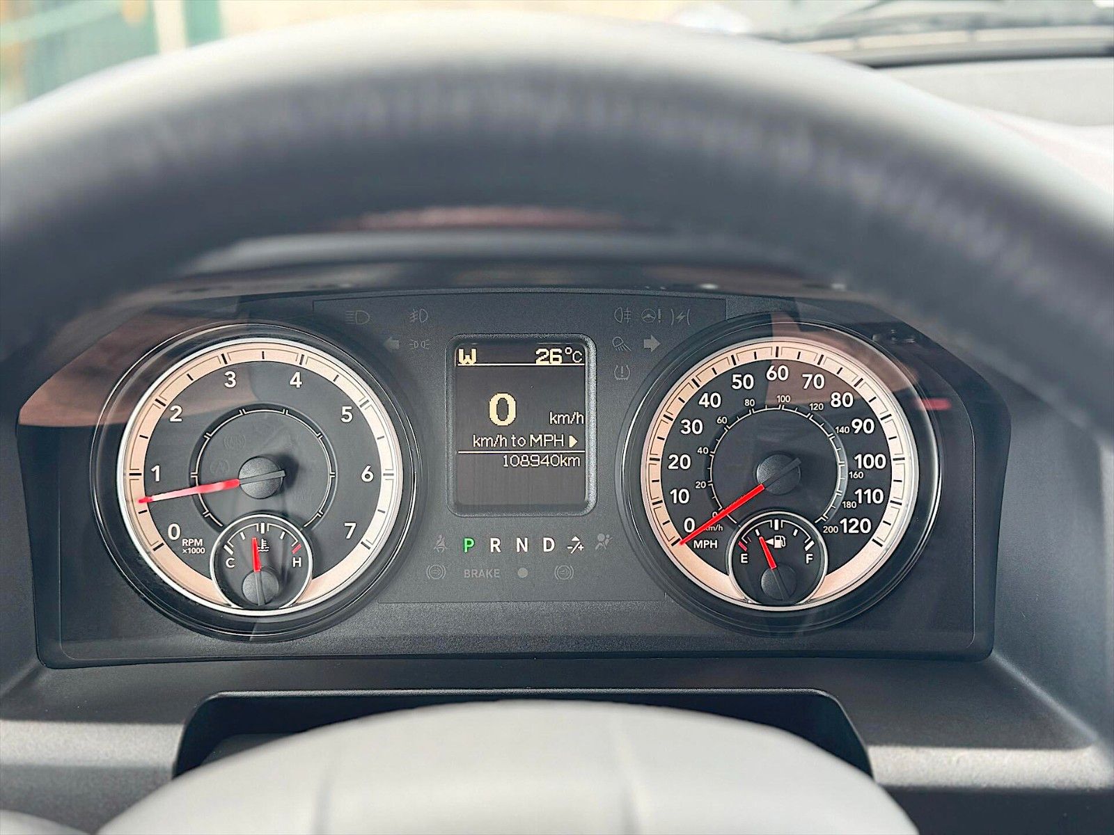 Fahrzeugabbildung Dodge RAM 5.7 V8 HEMI SPORT CrewCab 6 Sitze LPG PRINS