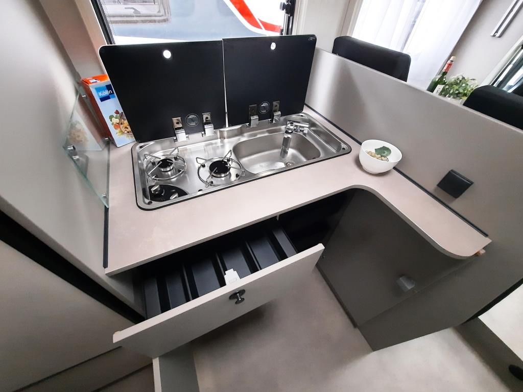 Fahrzeugabbildung LMC Tracer 690 EL Verfüg./Sparen Sie 5.596,- €