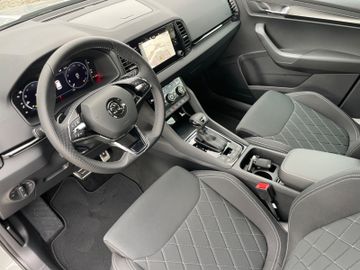 Fahrzeugabbildung SKODA Karoq 1.5 TSI Sportline DSG Pano/LED/ACC/AHK