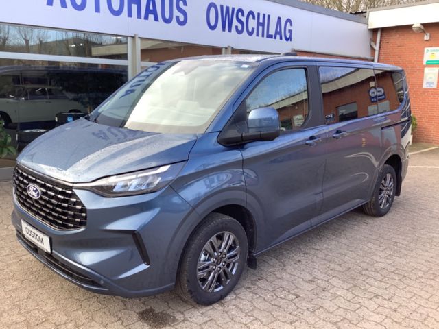 Ford Tourneo Titanium FWD