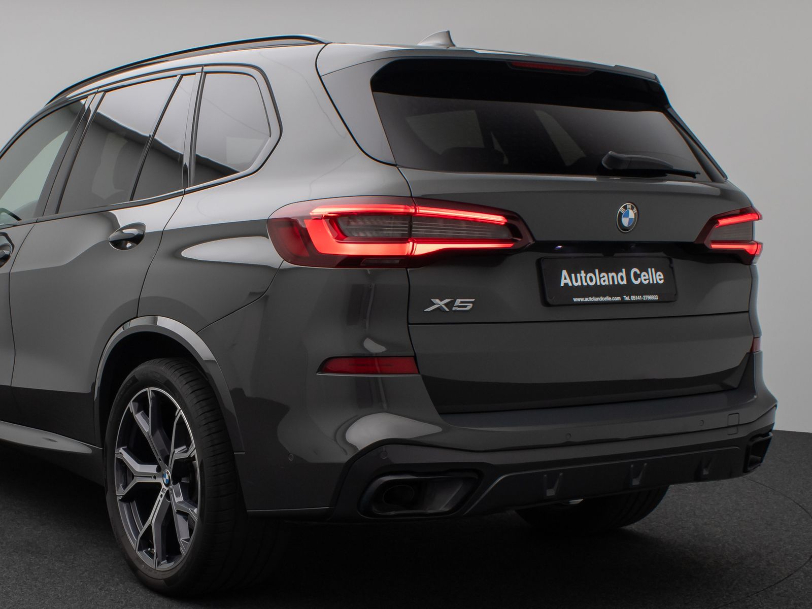 Fahrzeugabbildung BMW X5 xD30d M Sport Panorama Kamera Laser HUD HiFi