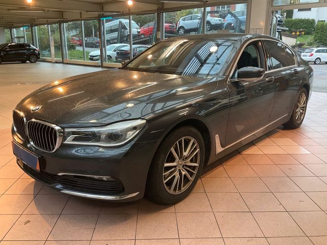 BMW 750 i xDrive +LASER+ACC+STANDHZ+MASSAGE+GESTIK+