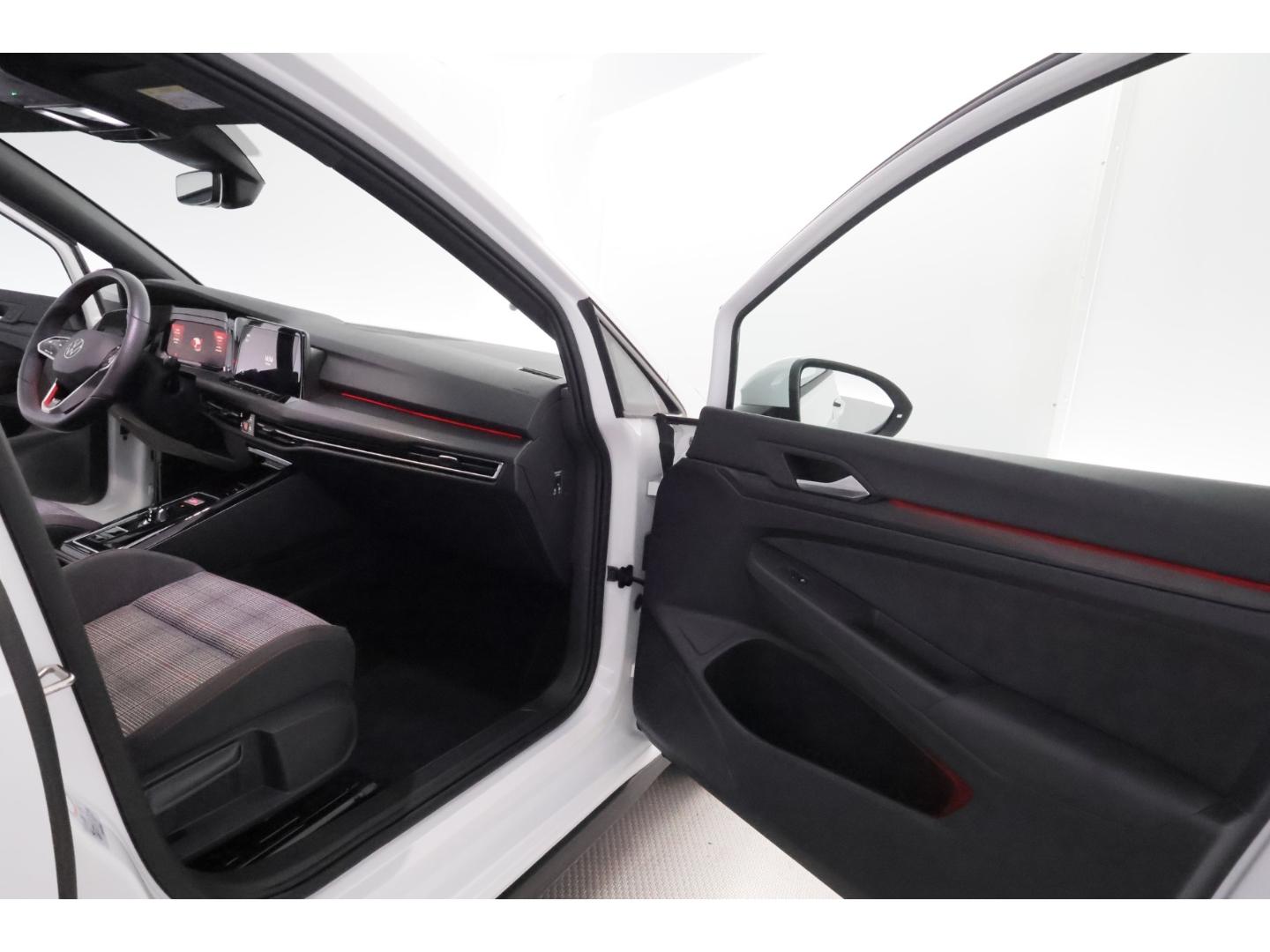 Volkswagen Golf GTI VIII 2.0TSI DSG+LED+CARPLAY+SHZ, миниатюра 17